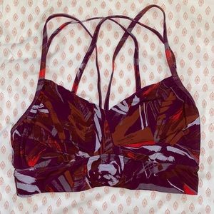 Multicolored sports bra.